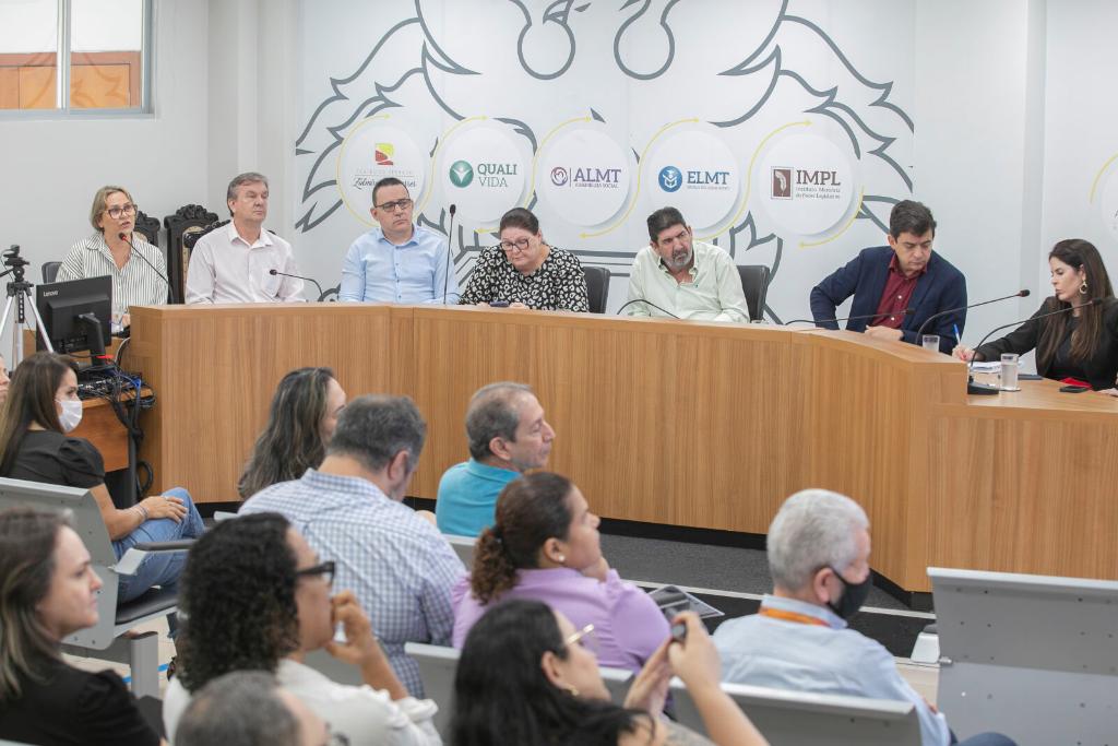 SES apresenta balanço dos dois primeiros quadrimestres do ano em audiência na ALMT