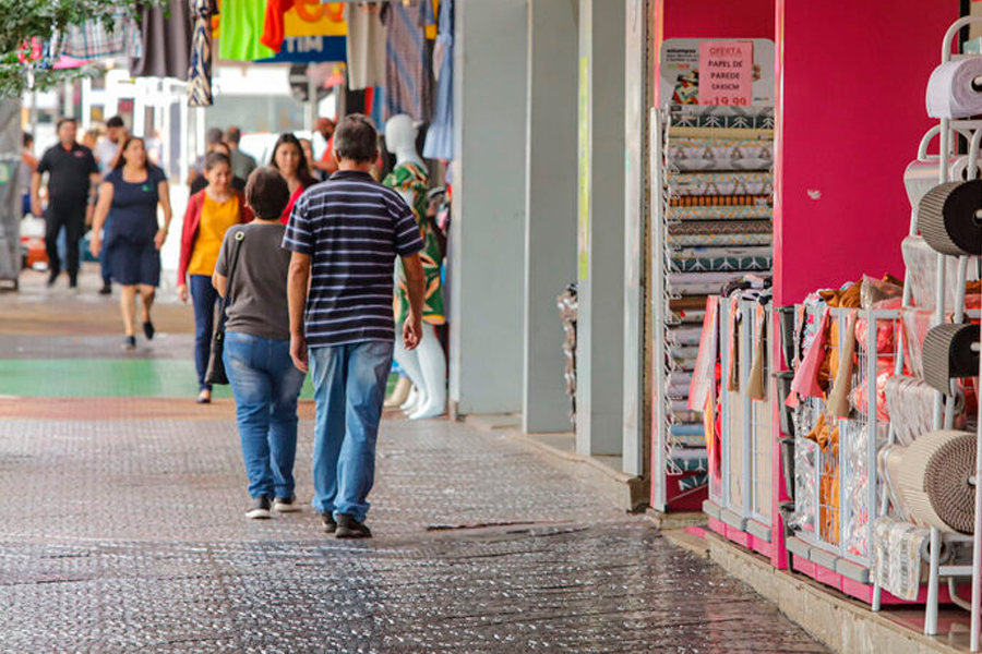 Vendas e setor de serviços desaceleram e enfrentam desafios em Mato Grosso