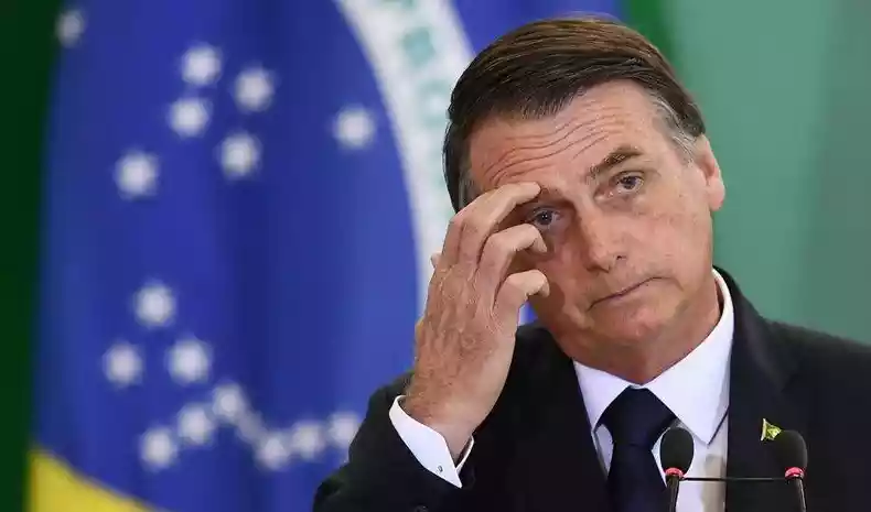 Análise: o que há contra e a favor para Bolsonaro reaver passaporte