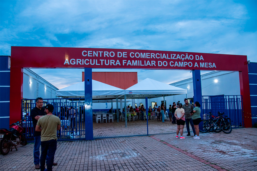 Centro de Comercialização da Agricultura Familiar é aberto ao público