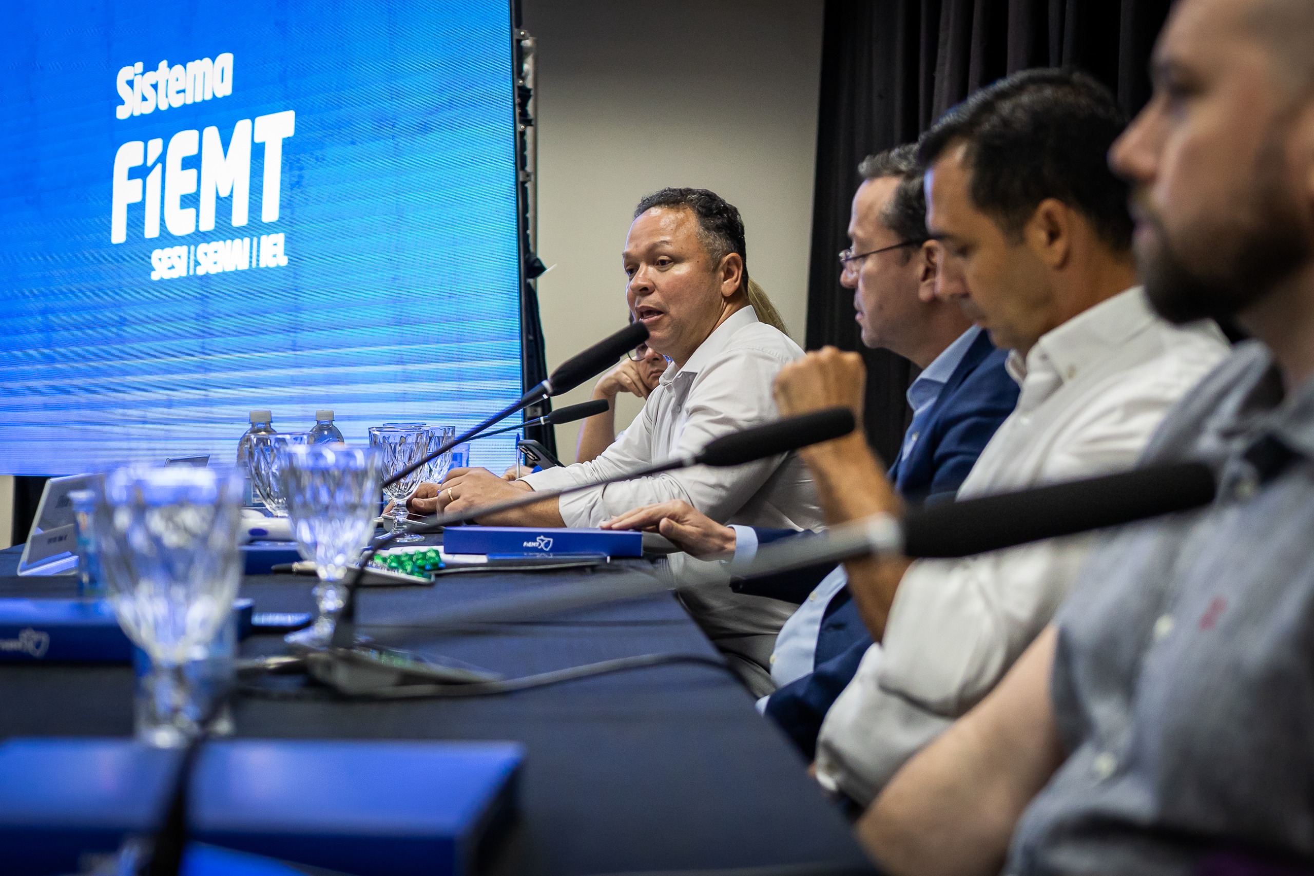 Prefeito participa de reunião da diretoria da Fiemt e enfatiza poder da parceria