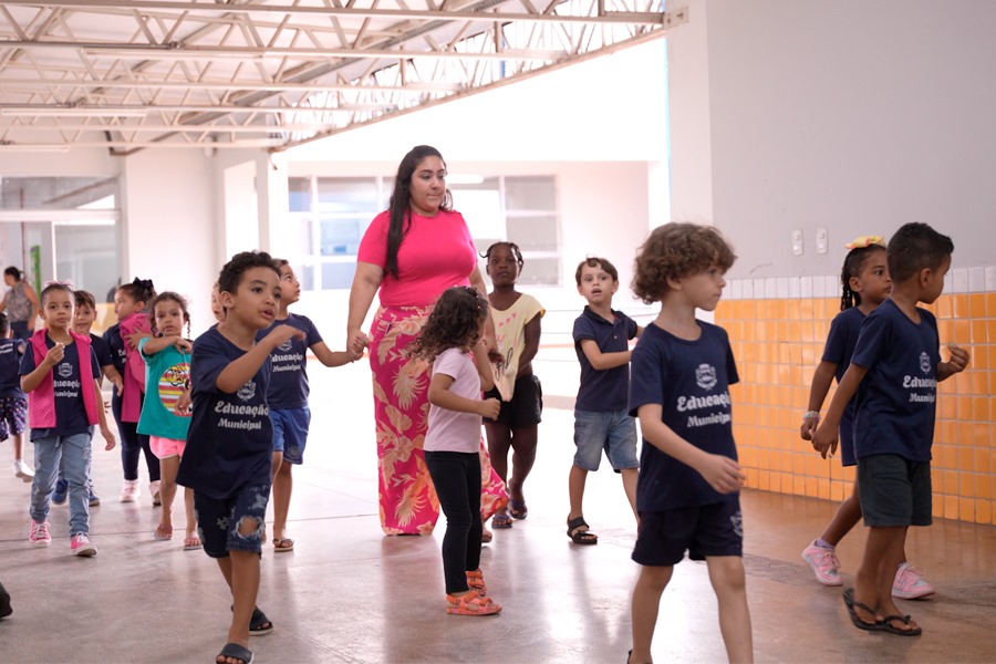 Rondonópolis | 1º dia do ano letivo marcado por recepção calorosa na rede municipal