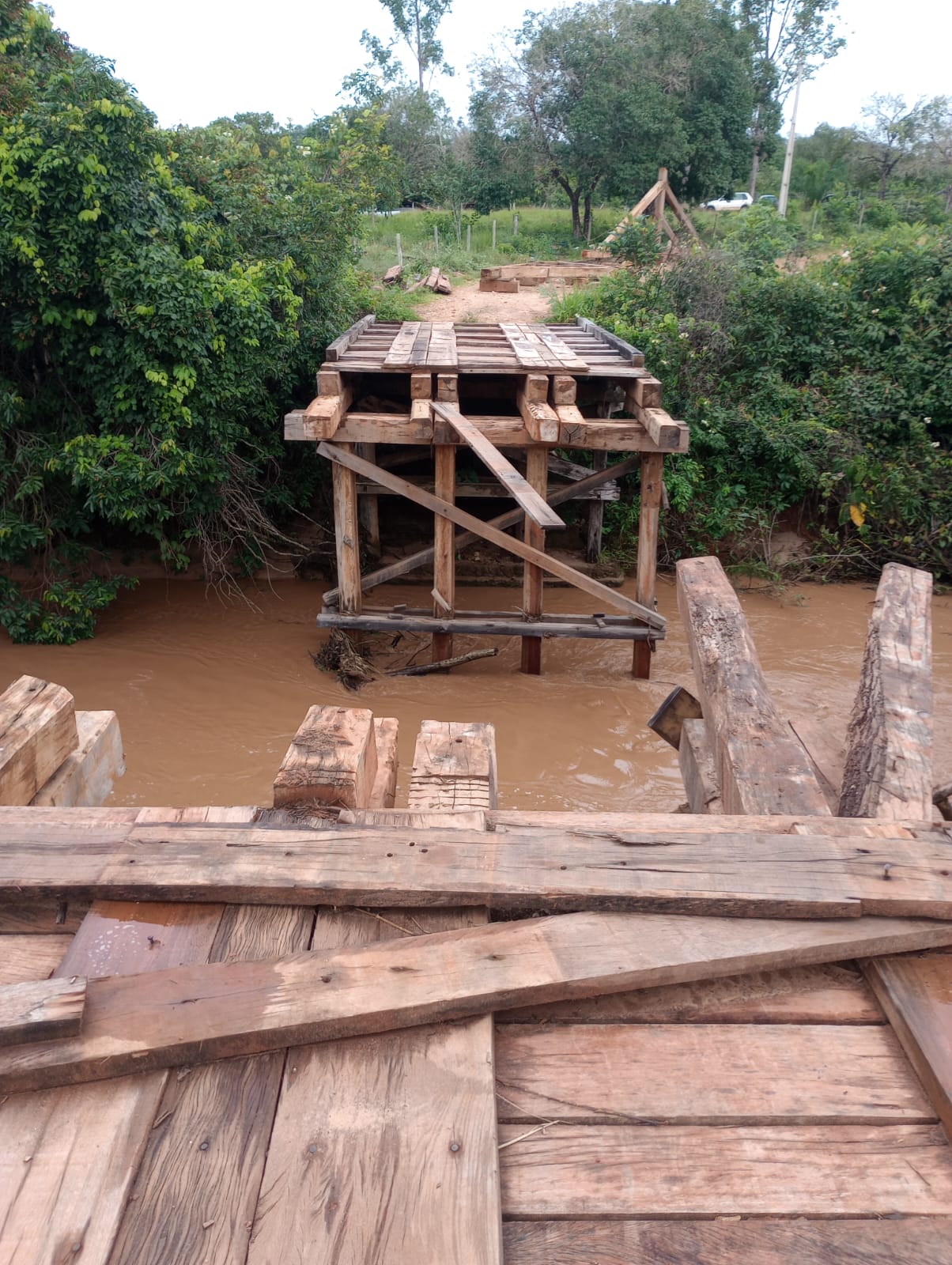 Ponte da Taboca em situação crítica: moradores isolados e sem acesso à cidade