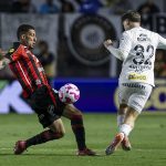 santos-pressiona-ate-o-final,-mas-vitoria-vence-na-vila-belmiro