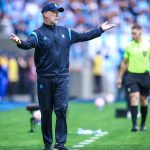 mano-menezes-celebra-vitoria-do-gremio-sobre-o-juventude-e-destaca-atuacao-da-equipe