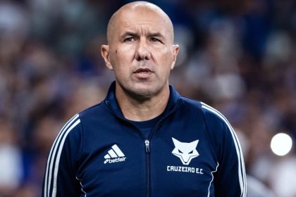 cruzeiro-perde-mais-um-jogador-por-grave-lesao-e-nao-joga-mais-em-2025