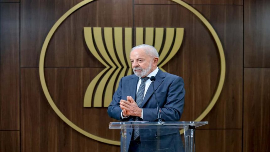 lula-afirma-que-um-acordo-com-trump-e-possivel,-mas-destaca-que-ele-nao-sera-fechado-na-malasia