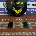 PM prende suspeito com 60 pedras de cocaína na máquina de lavar no bairro Alfredo de Castro nesta quarta 26/11.