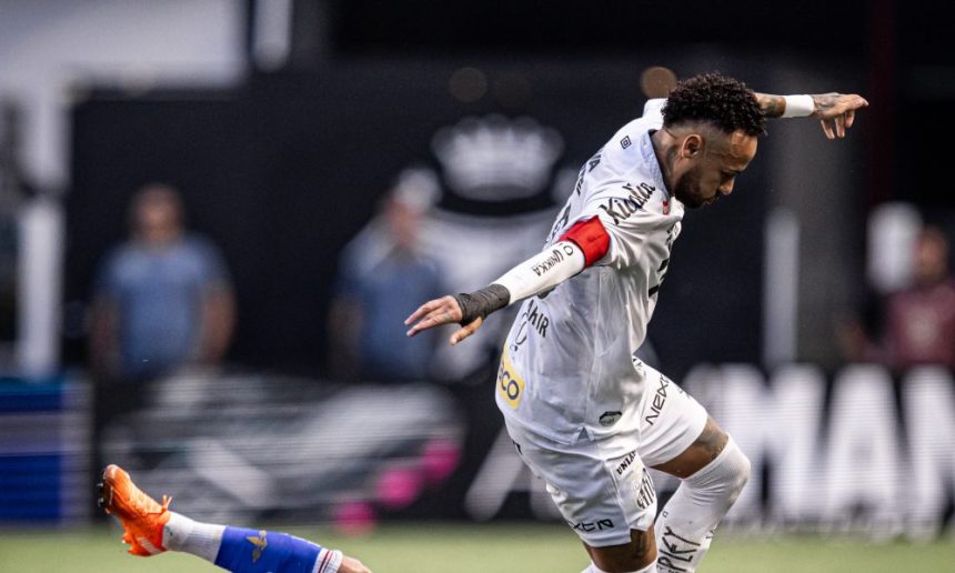 leitura-labial-aponta-discussao-entre-neymar-e-daronco;-veja