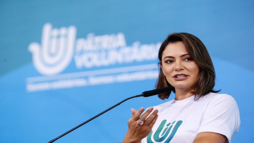 em-evento,-michelle-bolsonaro-reafirma-jair-como-unica-opcao-em-2026-e-critica-o-stf