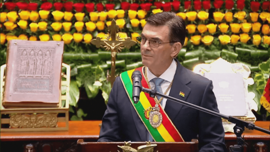 presidente-da-bolivia-toma-posse-e-denuncia-situacao-devastadora-deixada-pelo-governo-anterior