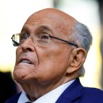 trump-perdoa-giuliani-e-outros-aliados-acusados-de-tentar-anular-sua-derrota-em-2020