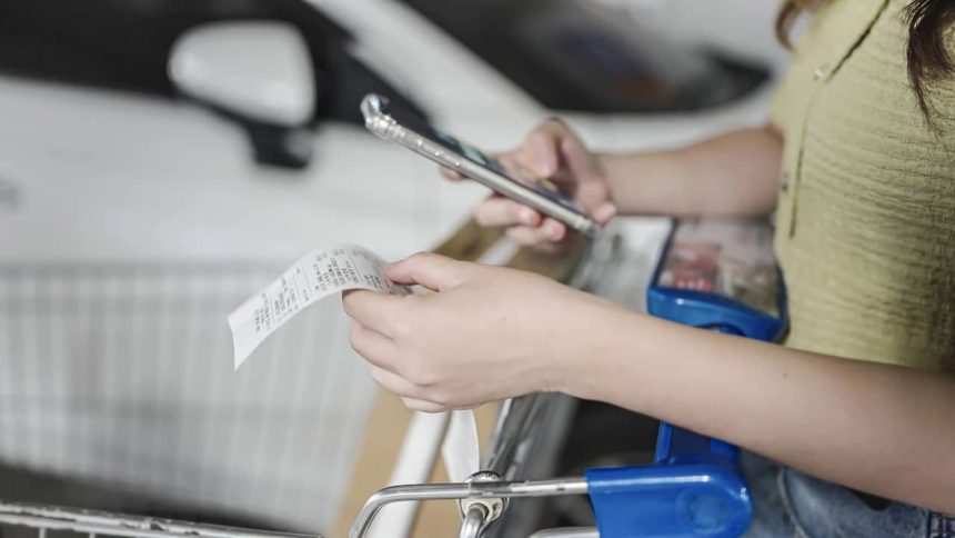 pesquisa-revela-que-72%-dos-brasileiros-sentem-o-bolso-mais-apertado-do-que-ha-um-ano