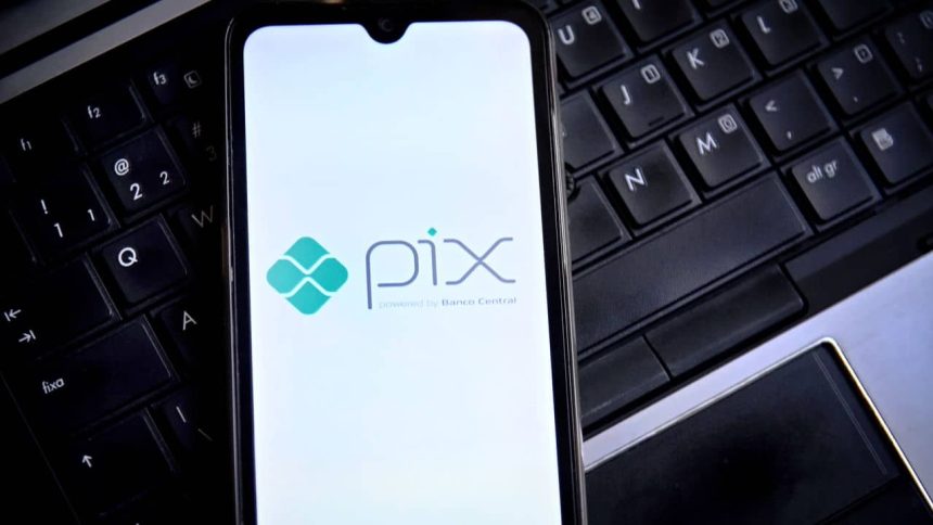 pix-completa-5-anos-e-dispara-como-o-meio-de-pagamento-mais-usado-no-brasil