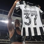 “sempre-sonhei-com-esse-momento”:-kadir-decide-virada-epica-do-botafogo-no-nilton-santos
