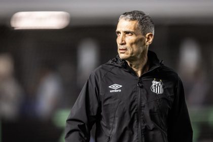 vojvoda-minimiza-penalti-de-neymar-e-cobra-controle-em-reta-final