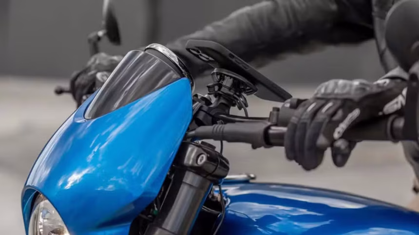 legislacao-de-transito:-suporte-de-celular-em-motocicletas-e-proibido?-entenda-a-resposta-da-prf