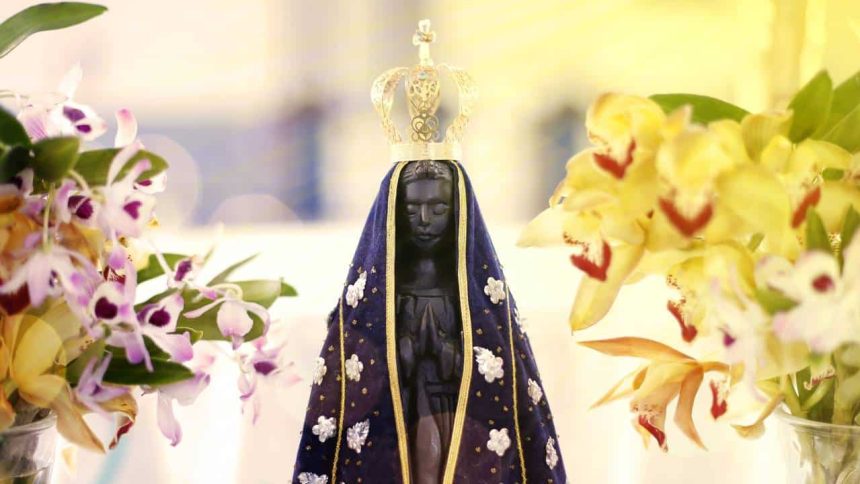 brasileira-vira-destaque-no-miss-universo-2025-apos-traje-homenageando-nossa-senhora-aparecida