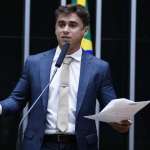 erika-hilton-acusa-nikolas-de-ajudar-bolsonaro-a-violar-regras-da-custodia