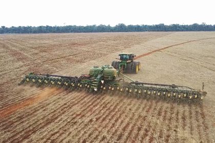 plantio-da-soja-alcanca-98%-da-area-estimada-em-mato-grosso