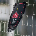 vitoria-deixa-o-z-4-e-precisa-so-de-si-para-escapar-do-rebaixamento