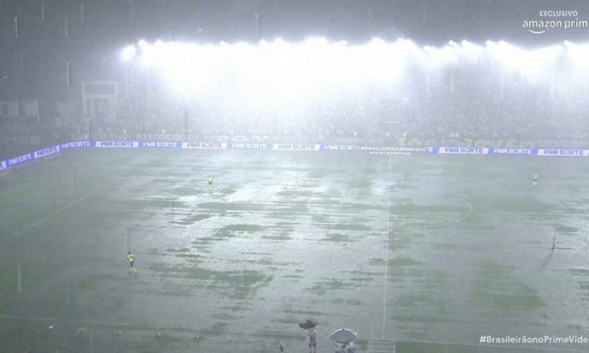 temporal-alaga-sao-januario-e-interrompe-vasco-x-internacional-na-estreia-do-novo-gramado