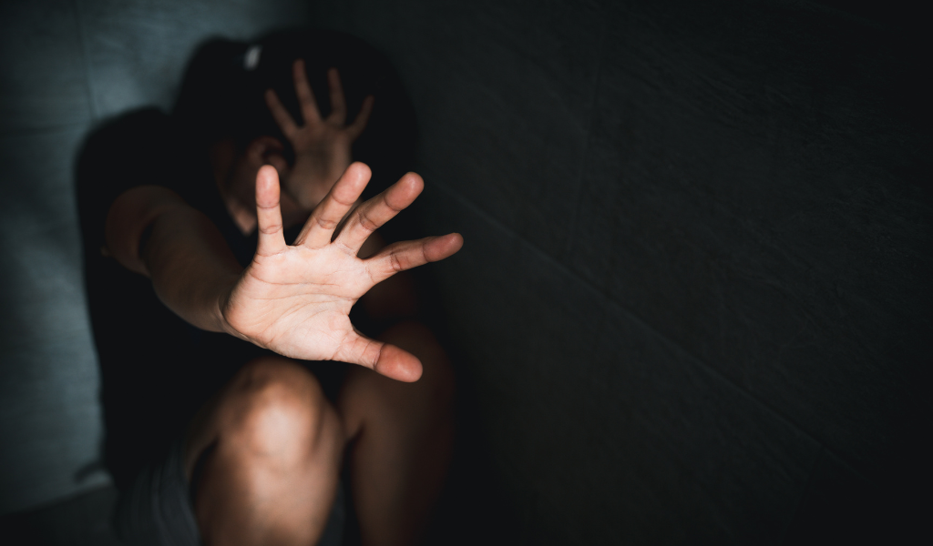 PM prende suspeito por violência doméstica no bairro Maria Teresa em Rondonópolis nesta quarta 19/11.