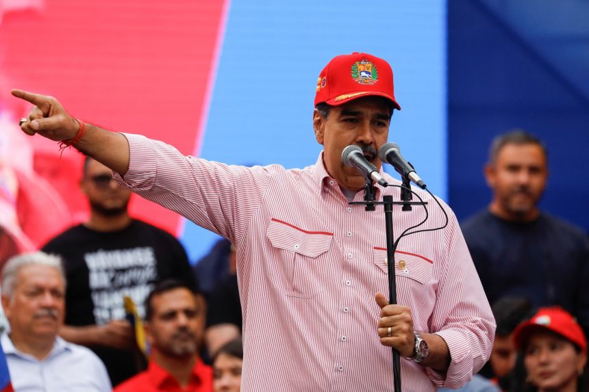 maduro-jura-“lealdade-absoluta”-ao-povo-venezuelano-em-meio-a-tensoes-com-os-eua