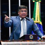 senador-carlos-viana-revela-diagnostico-de-cancer-e-confirma-que-fara-cirurgia