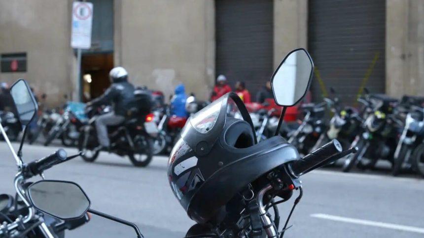 projeto-de-regulamentacao-de-mototaxi-por-app-e-aprovado-na-camara-de-sp