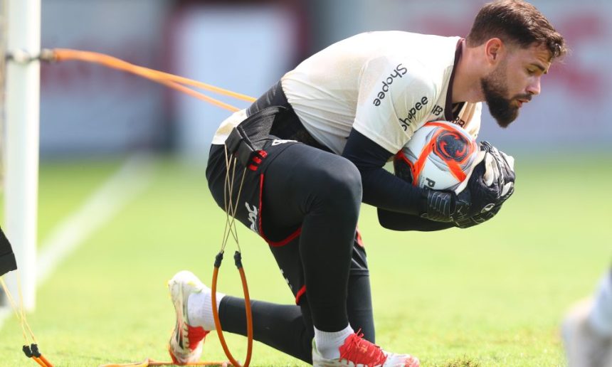 ausencia-no-gol-altera-estrategia-do-flamengo-em-plena-competicao