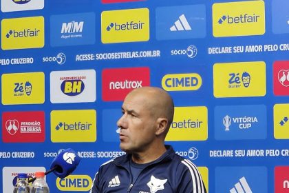jardim-lamenta-falta-de-apoio-da-torcida-no-ct-do-cruzeiro