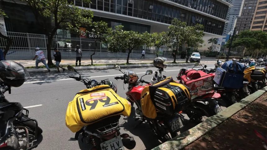 mudanca-nas-regras-deve-aumentar-precos-do-uber-e-ifood-e-acende-alerta-de-crise-no-setor