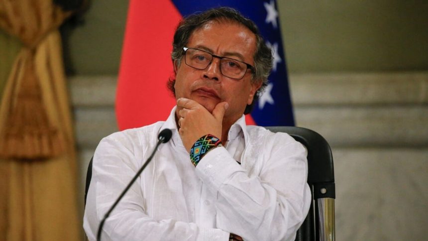 presidente-da-colombia-recebe-alerta-de-trump-em-meio-a-tensoes:-“sera-o-proximo”