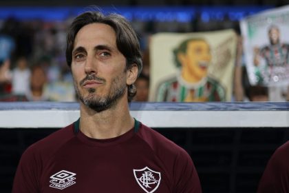 zubeldia-mantem-otimismo-apos-derrota-e-ve-semifinal-“aberta”-para-o-fluminense