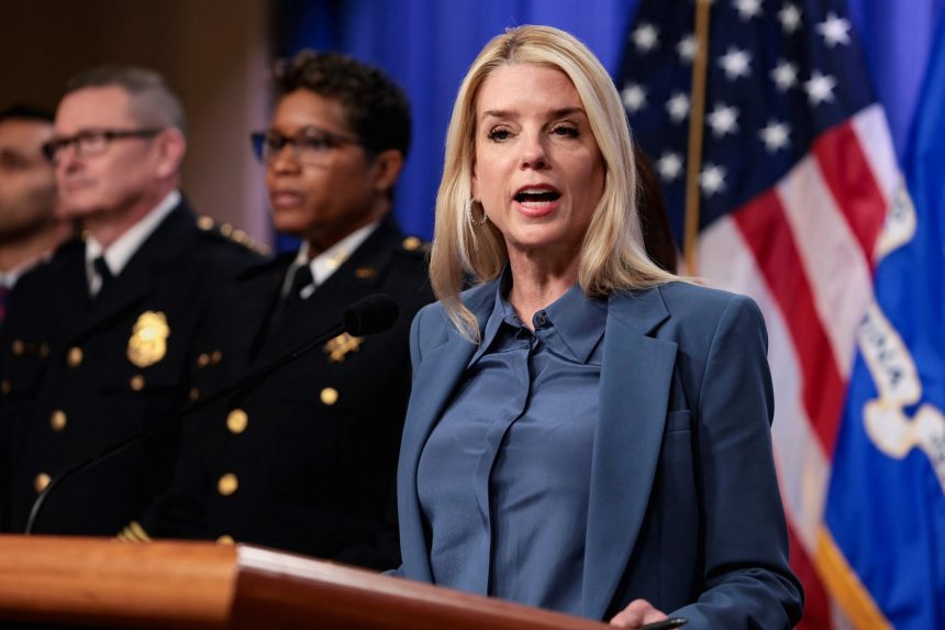 fbi-frustrou-ataque-de-grupo-de-extrema-esquerda-em-los-angeles,-diz-governo-trump