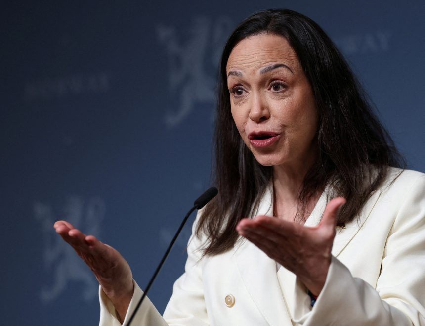 maria-corina-machado-sofreu-fratura-vertebral-durante-viagem-secreta-para-oslo
