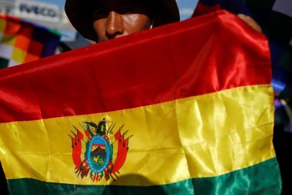 bolivia-declara-emergencia-nacional-e-encerra-subsidios-para-combustiveis