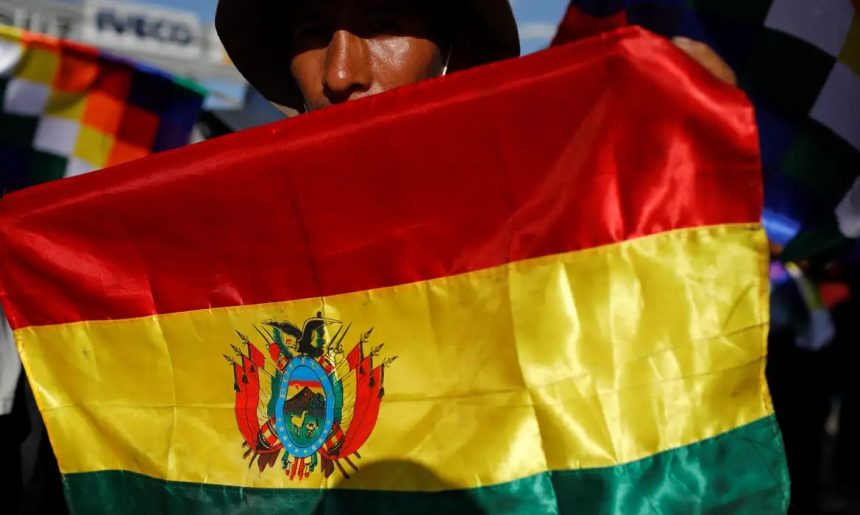 bolivia-declara-emergencia-nacional-e-encerra-subsidios-para-combustiveis