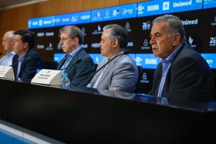 gremio-demite-treinador-de-goleiros-apos-definicao-da-comissao-tecnica-de-luis-castro