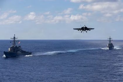 cacas-americanos-sobrevoam-regiao-proxima-a-caracas-em-meio-a-tensao-com-venezuela