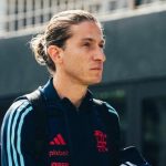 negociacao-se-arrasta,-e-renovacao-de-filipe-luis-com-flamengo-vira-incerteza;-confira-detalhes