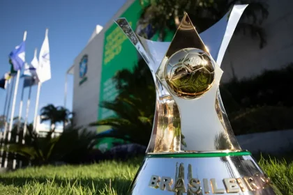 gigantes-brasileiros-disputam-volante-chileno