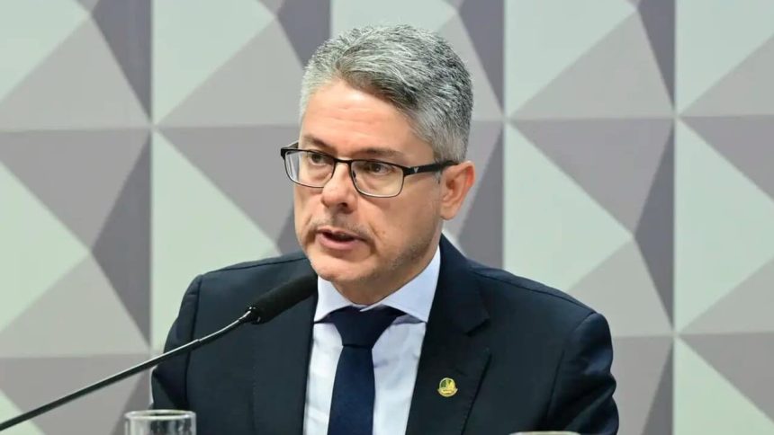 senador-quer-cpi-e-mira-contrato-do-master-com-esposa-de-alexandre-de-moraes