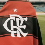 gigantes-europeus-disputam-a-contratacao-de-ex-flamengo