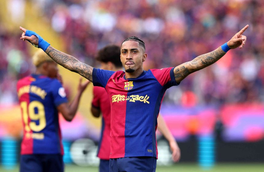 raphinha-leva-premio-da-la-liga-e-alfineta-fifa:-‘agradeco-por-verem-meus-jogos’