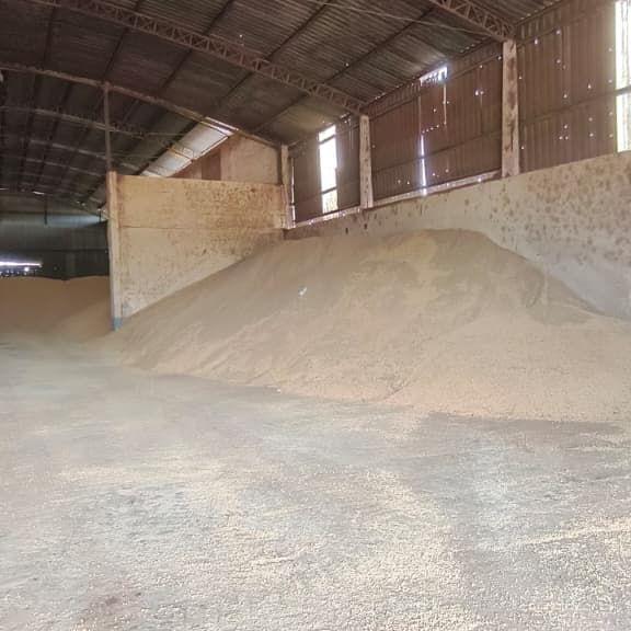Força Tática recupera 116 toneladas de soja furtada em depósito de Rondonópolis neste sábado 29/11.