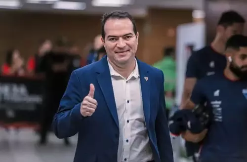 Marcelo Paz, novo executivo de futebol do Corinthians, em sua apresentação oficial no CT Joaquim Grava.