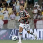 Paulo Henrique Ganso com a camisa do Fluminense em campo, gesticulando durante partida, em matéria sobre o desejo de ter Neymar no clube em 2026