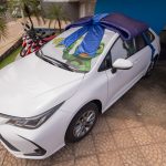 Prefeito de Rondonópolis anuncia os ganhadores do IPTU Premiado 2025 em transmissão ao vivo ao lado da equipe de gestão, durante a campanha IPTU Premiado 2025 em Rondonópolis.